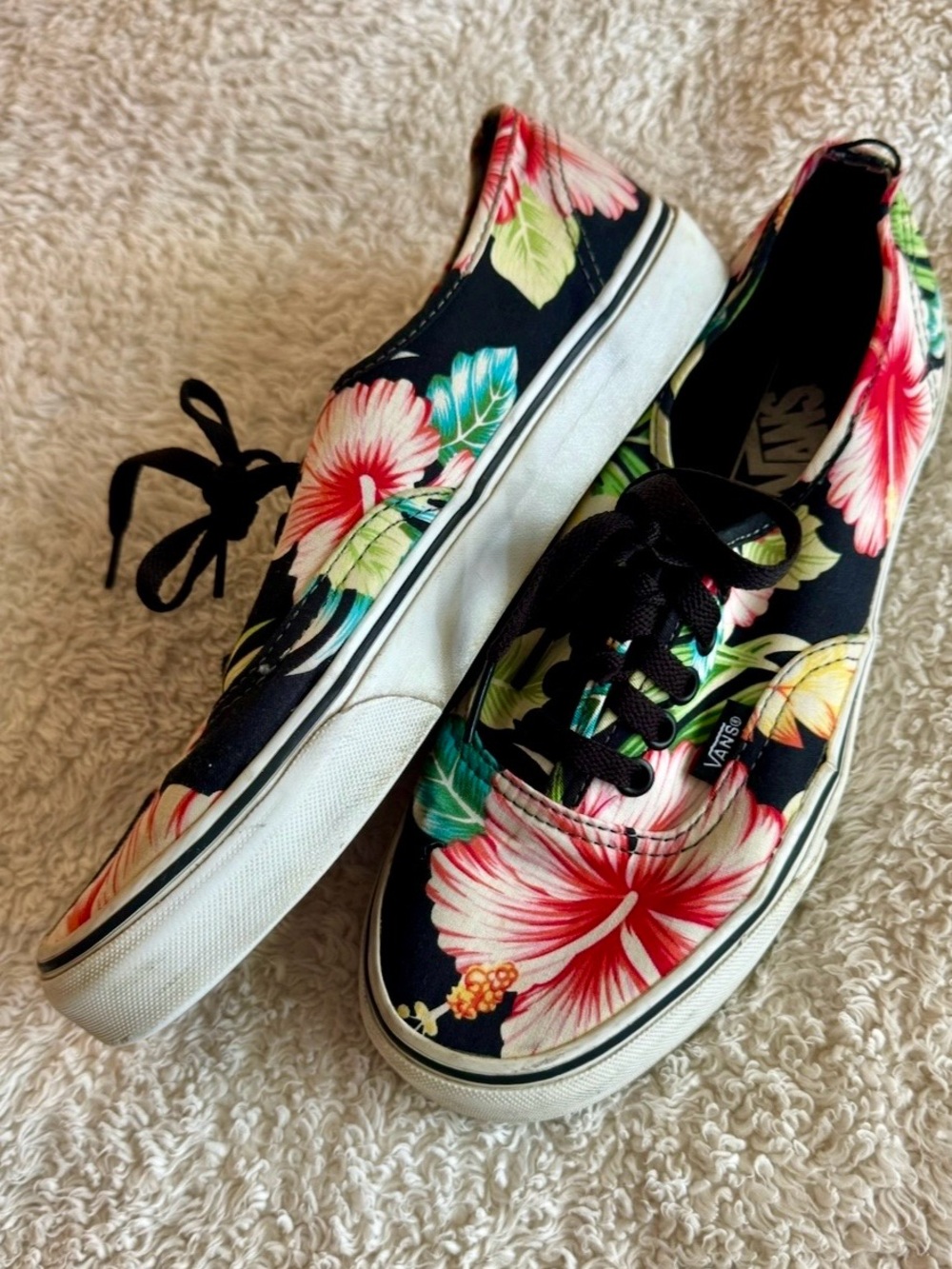 Vans low top sneakers - Hawaiian print - Picture 2 of 5